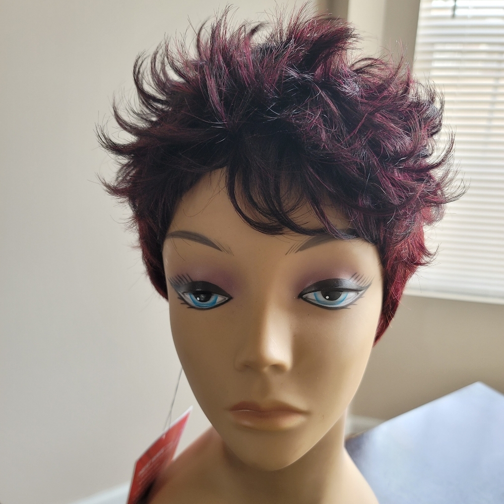 Wig - Picture 2 of 3